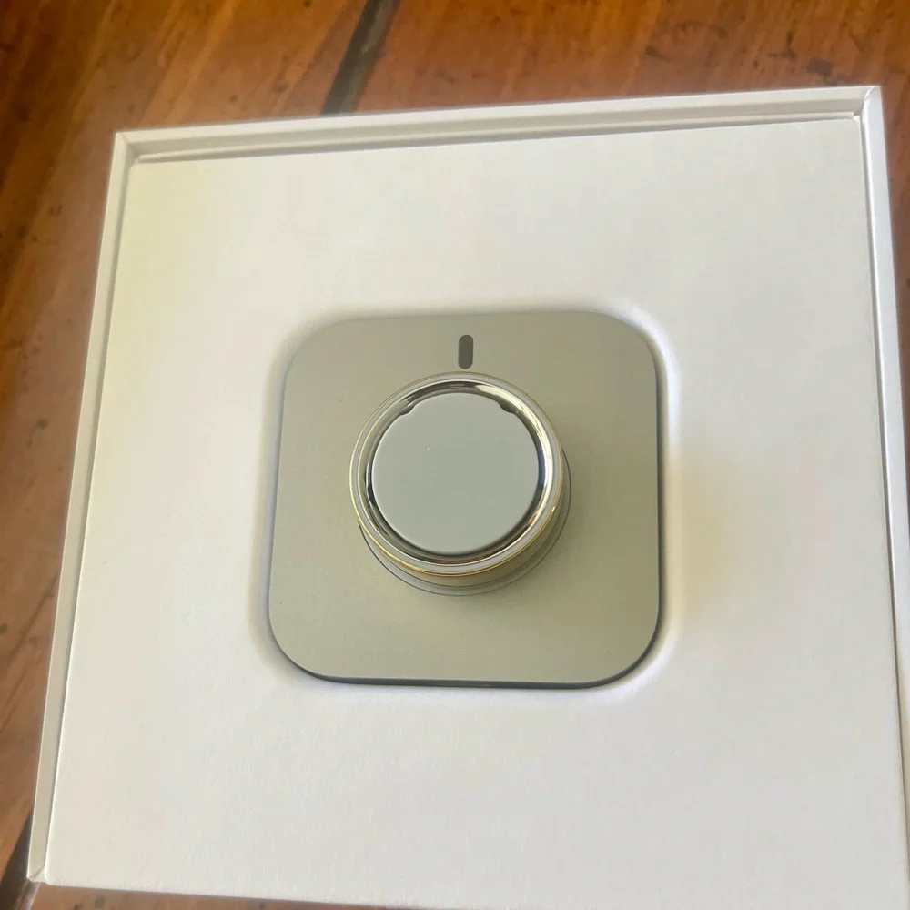 NWT Oura Gold and Silver v4 Smart Ring - size 12 - Picture 5 of 10